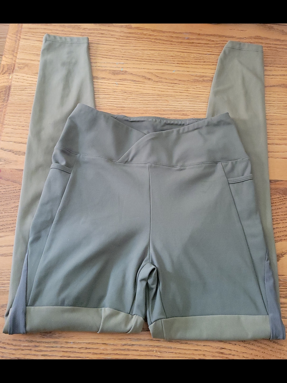 Gymshark Olive Crossover-Waist Leggings with Pockets